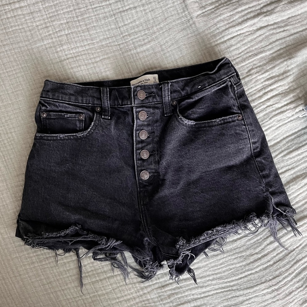 Abercrombie high rise mom short size 27